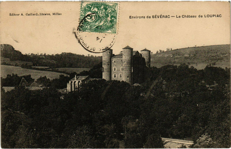 Carte postale ancienne Environs de Sévérac - Le Chateau de Loupiac