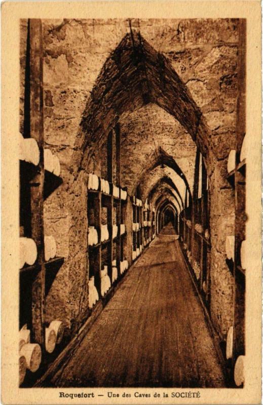 Carte postale ancienne Roquefort - Caves de la Societe