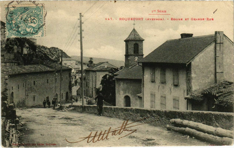 Carte postale ancienne Roquefort - Eglise et Grande-Rue