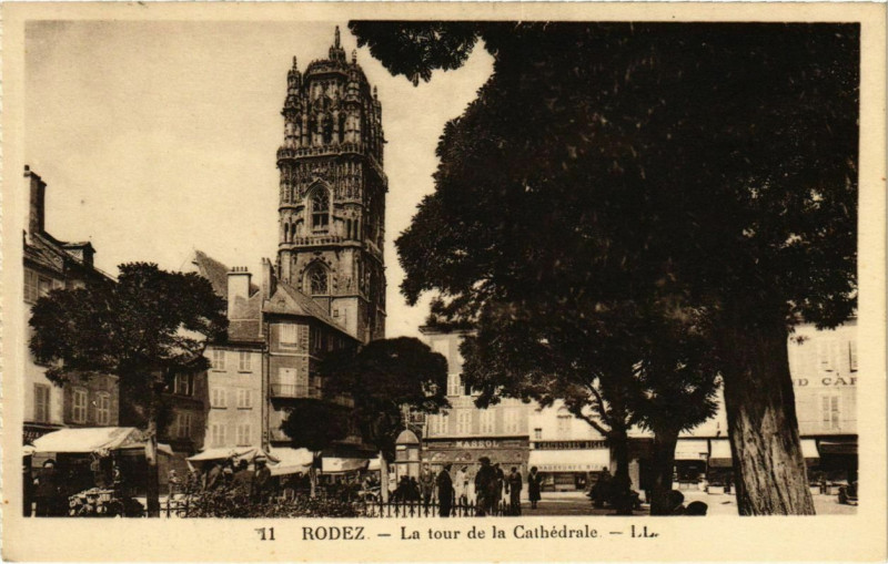Carte postale ancienne Rodez - La tour de la Cathédrale à Rodez