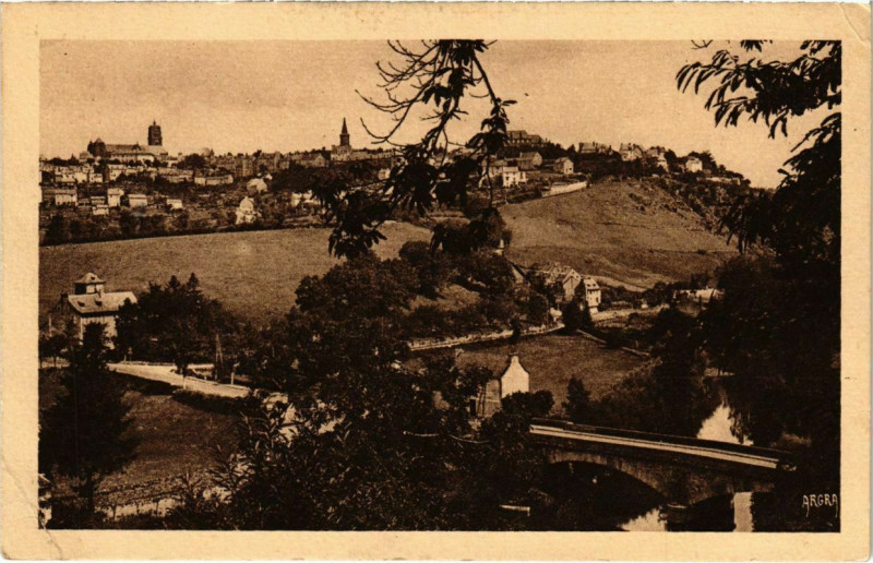Carte postale ancienne Rodez - Vue d'Ensemble à Rodez