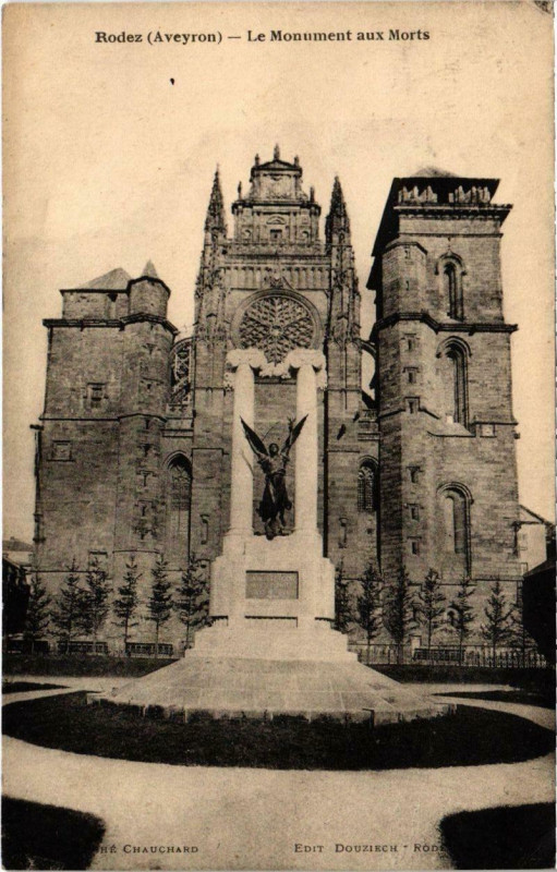 Carte postale ancienne Rodez - Le Monument aux Morts à Rodez