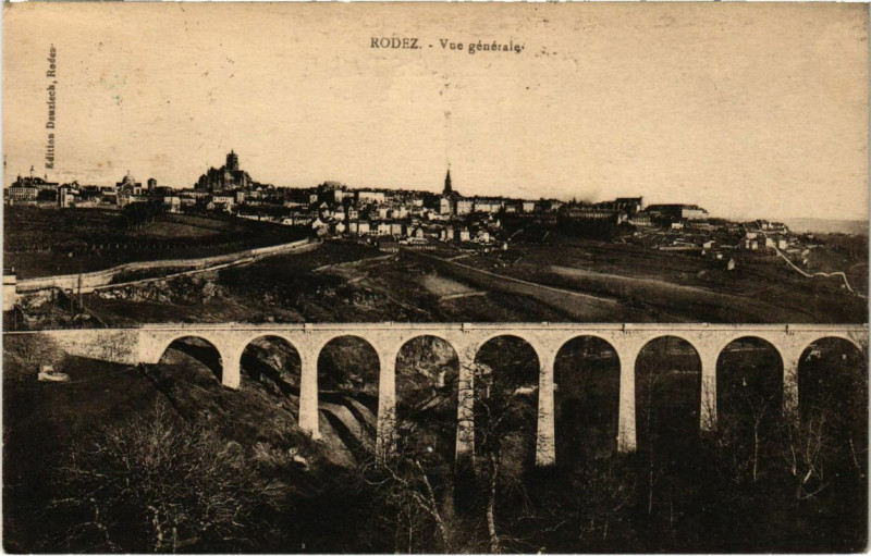 Carte postale ancienne Rodez - Vue générale à Rodez