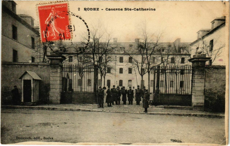 Carte postale ancienne Rodez - Caserne Sainte-Catherine à Rodez