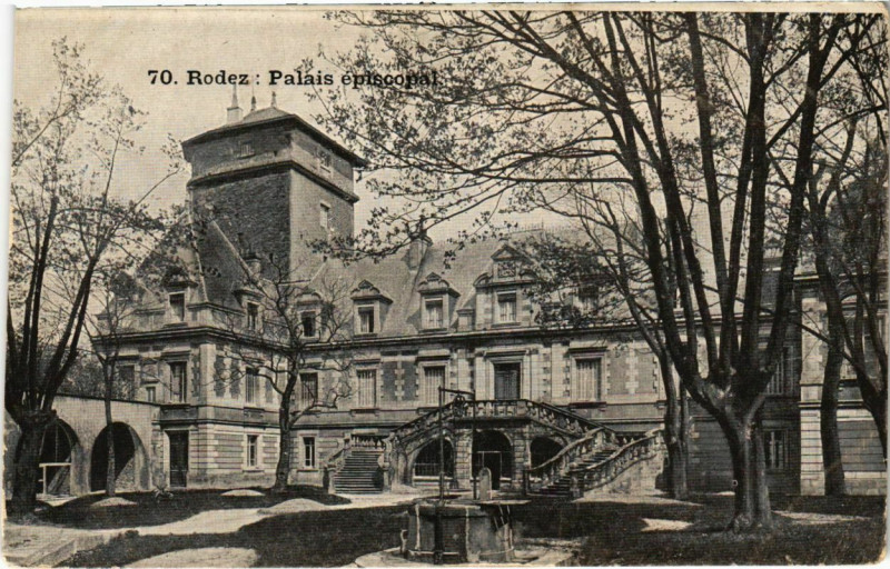 Carte postale ancienne Rodez - Palais episconal à Rodez