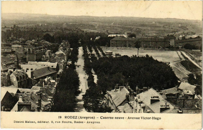 Carte postale ancienne Rodez - Caserne neuve à Rodez