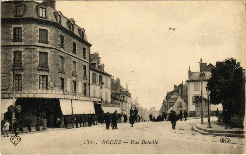 Carte postale ancienne Rodez - Rue Beteille à Rodez