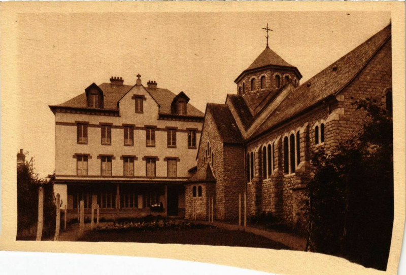 Carte postale ancienne Rodez - Le Noviciat à Rodez