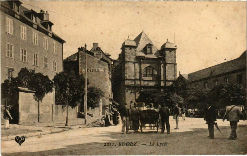 Carte postale ancienne Rodez - Le Lycee à Rodez