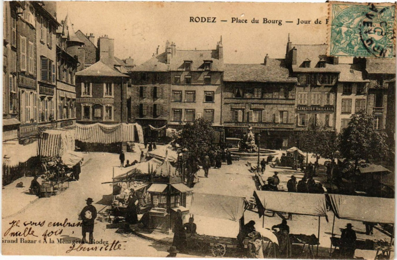Carte postale ancienne Rodez - Place du Bourg à Rodez