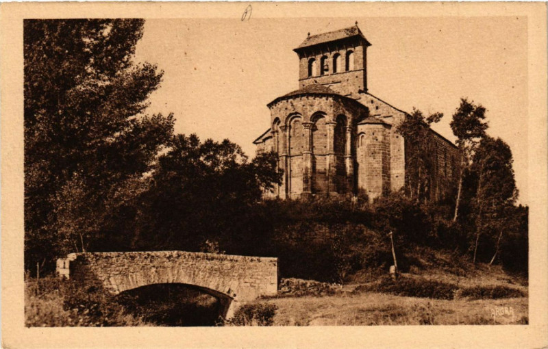 Carte postale ancienne Espalion - Eglise de Perre à Espalion