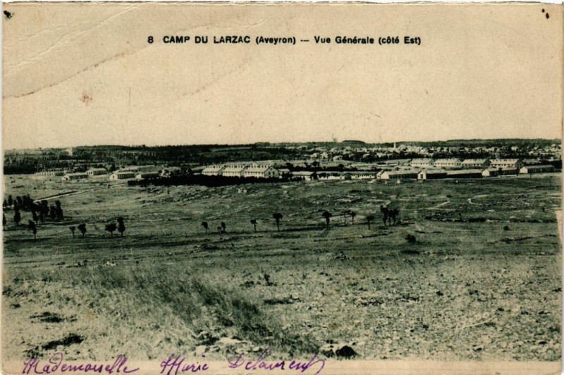 Carte postale ancienne Camp du Larzac - Vue générale