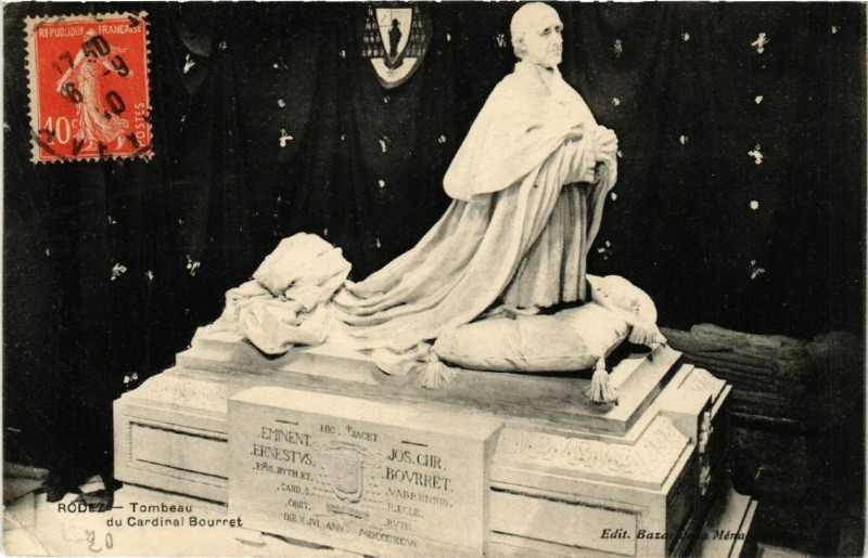 Carte postale ancienne Tombeau du Cardinal Bourret
