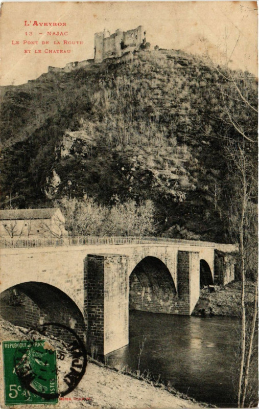 Carte postale ancienne Najac - Le Pont de la Route à Najac