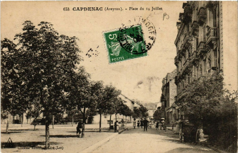 Carte postale ancienne Capdenac - Place du 14 Julliet