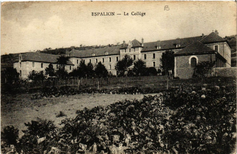 Carte postale ancienne Espalion - Le College à Espalion