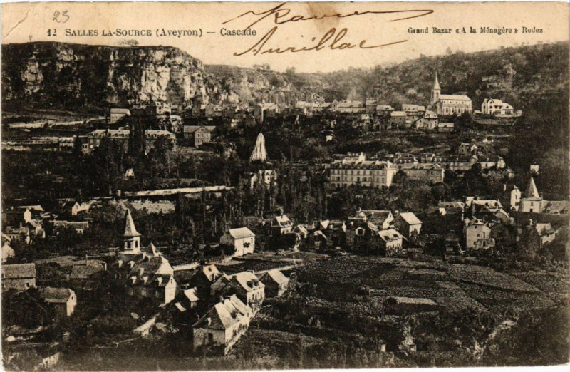 Carte postale ancienne Salles-la-Source - Cascade à Salles-la-Source