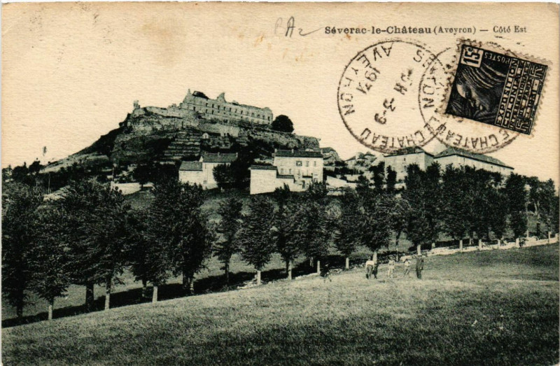 Carte postale ancienne Severac-le-Chateau - Cote Est