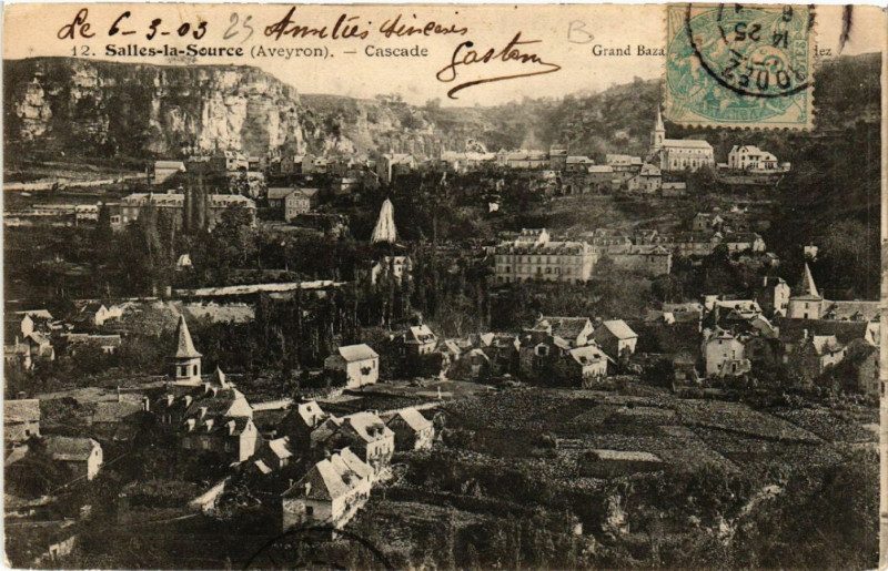 Carte postale ancienne Salles-la-Source - Cascade à Salles-la-Source