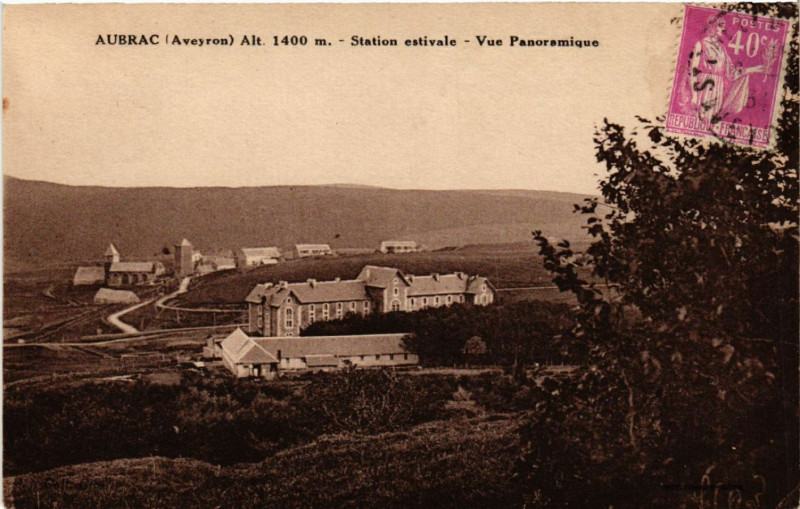 Carte postale ancienne Aubrac - Station estivale - Vue panoramique