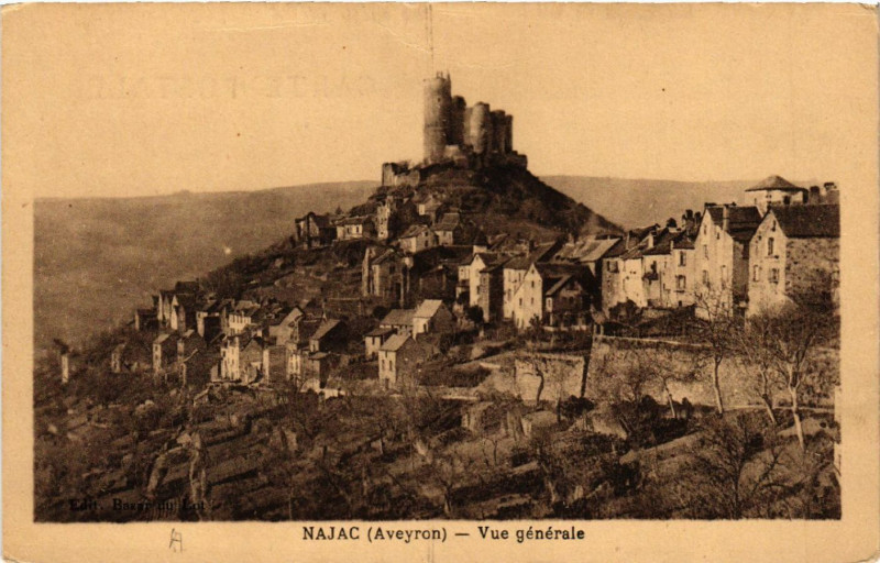 Carte postale ancienne Najac - Vue générale à Najac