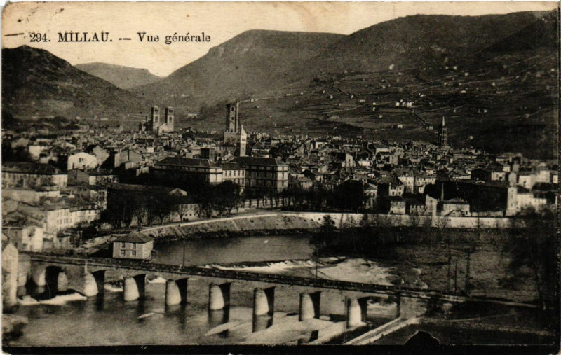 Carte postale ancienne Millau - Vue générale à Millau