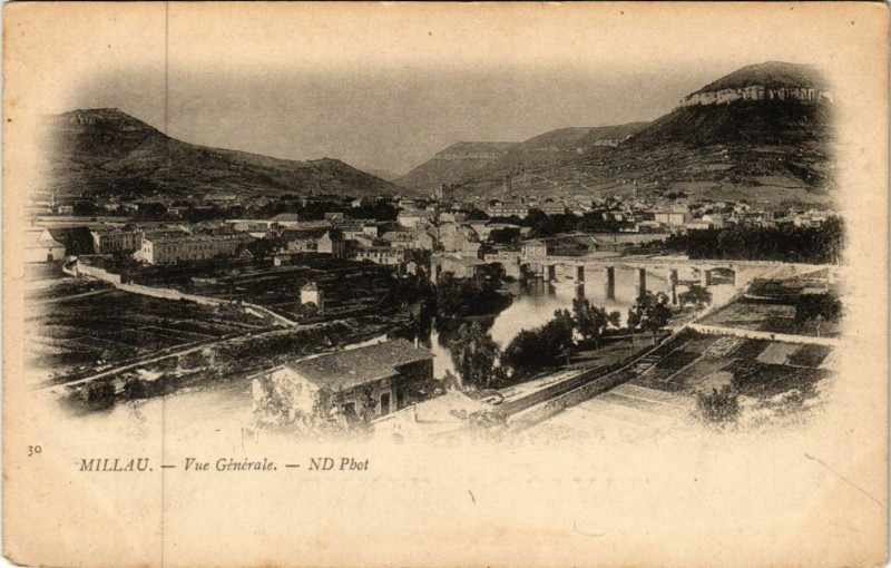 Carte postale ancienne Millau - Vue générale à Millau