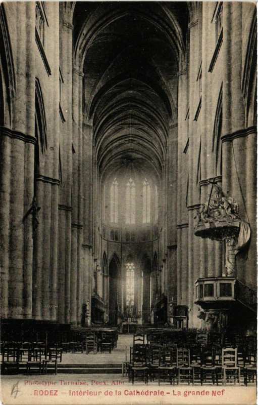 Carte postale ancienne Rodez - Interieur de la Cathédrale à Rodez