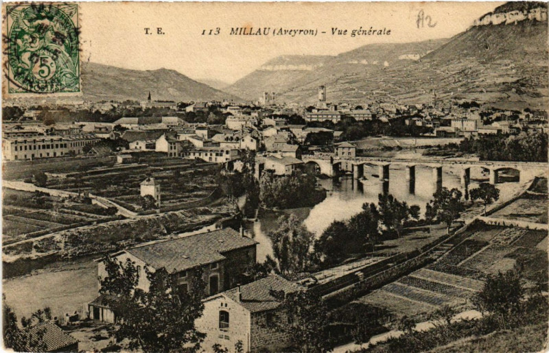 Carte postale ancienne Millau - Vue générale à Millau