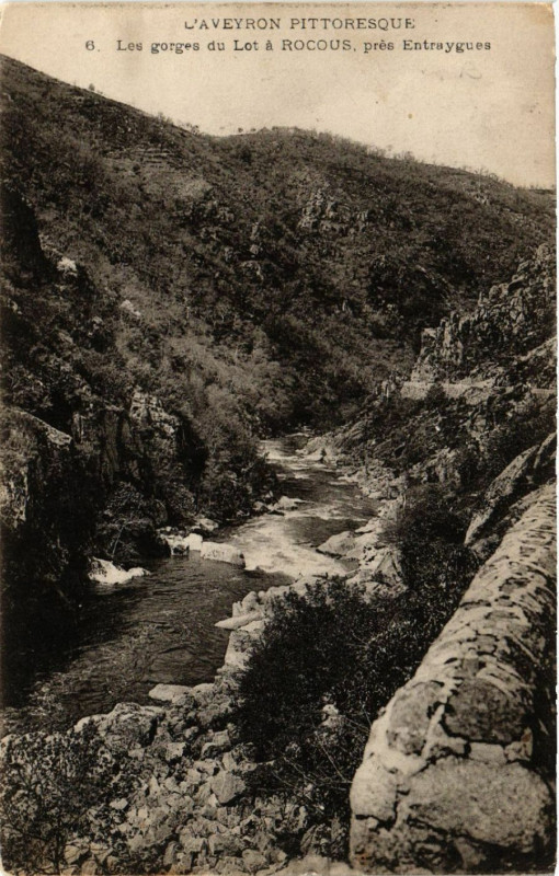 Carte postale ancienne L'Aveyron Pittoresque - Les gorges du Lot a Rocous