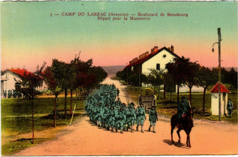 Carte postale ancienne Camp du Larzac - Boulevard de Strasbourg
