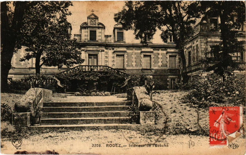 Carte postale ancienne Rodez - Interieur de l'Eveche à Rodez
