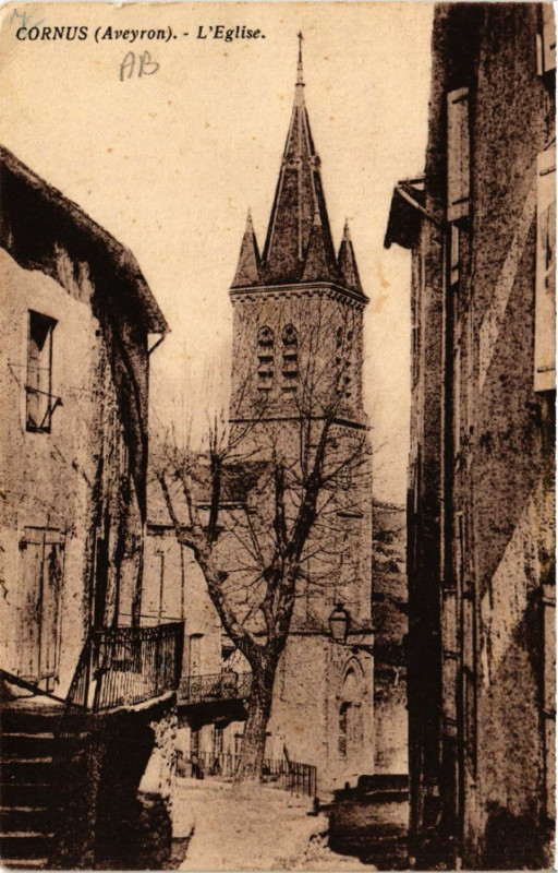 Carte postale ancienne Cornus - L'Eglise à Cornus