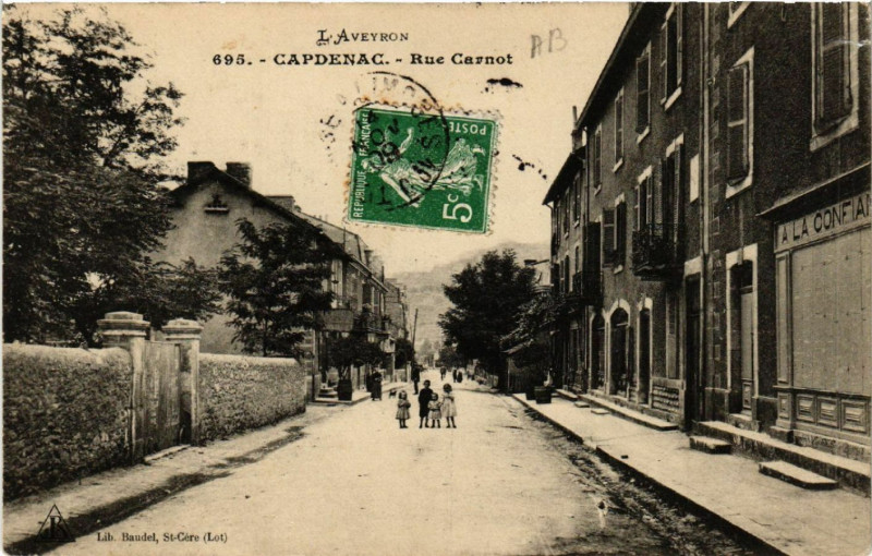 Carte postale ancienne Capdenac - Rue Carnot