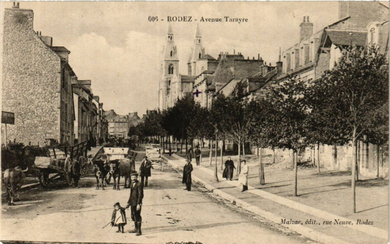Carte postale ancienne Rodez - Avenue Tarayre à Rodez