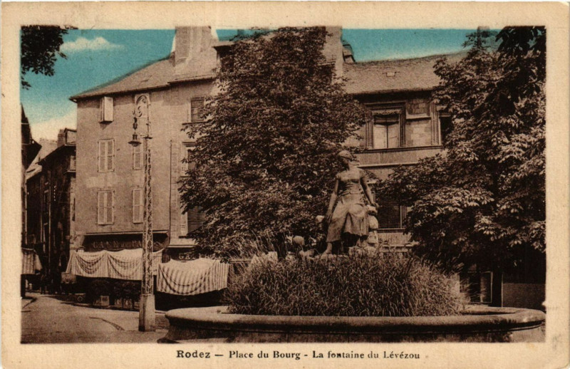 Carte postale ancienne Rodez - Place du Bourg à Rodez