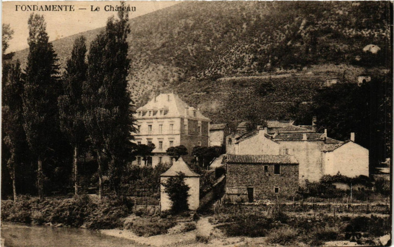 Carte postale ancienne Fondamente - Le chateau à Fondamente