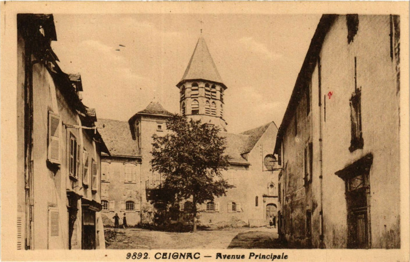 Carte postale ancienne Ceignac - Avenue Principale