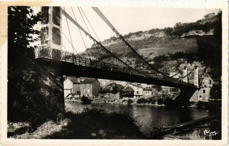 Carte postale ancienne Capdenac - Pont suspendu