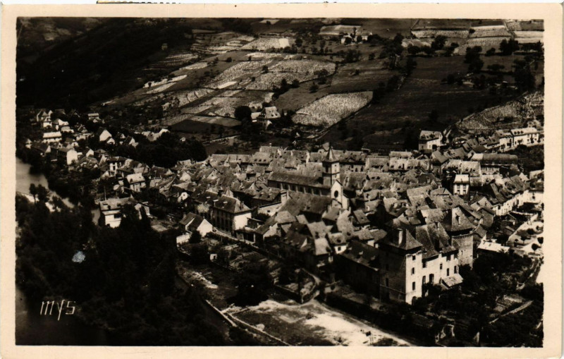 Carte postale ancienne Entraygues - Vue Générale