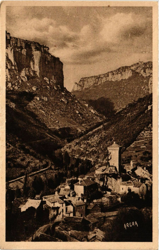 Carte postale ancienne Peyreleau et la Vallée de la Jonte à Peyreleau