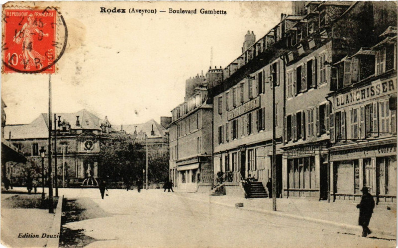 Carte postale ancienne Rodez - Boulevard Gambetta à Rodez