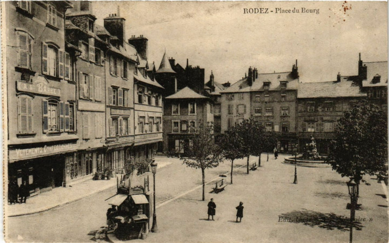 Carte postale ancienne Rodez - Place du Bourg à Rodez