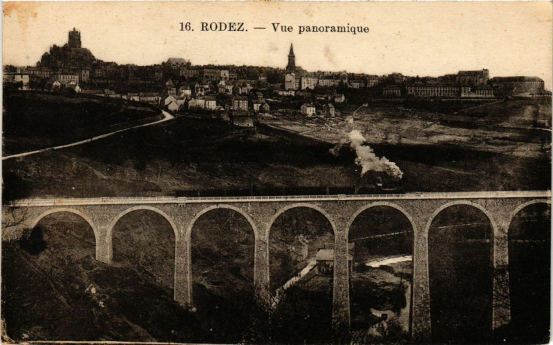 Carte postale ancienne Rodez - Vue panoramique à Rodez