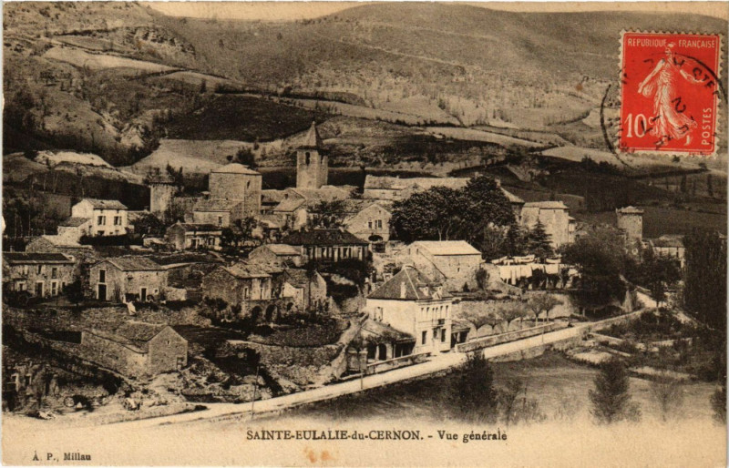 Carte postale ancienne Sainte-Eulalie-de-Cernon - Vue générale à Sainte-Eulalie-de-Cernon