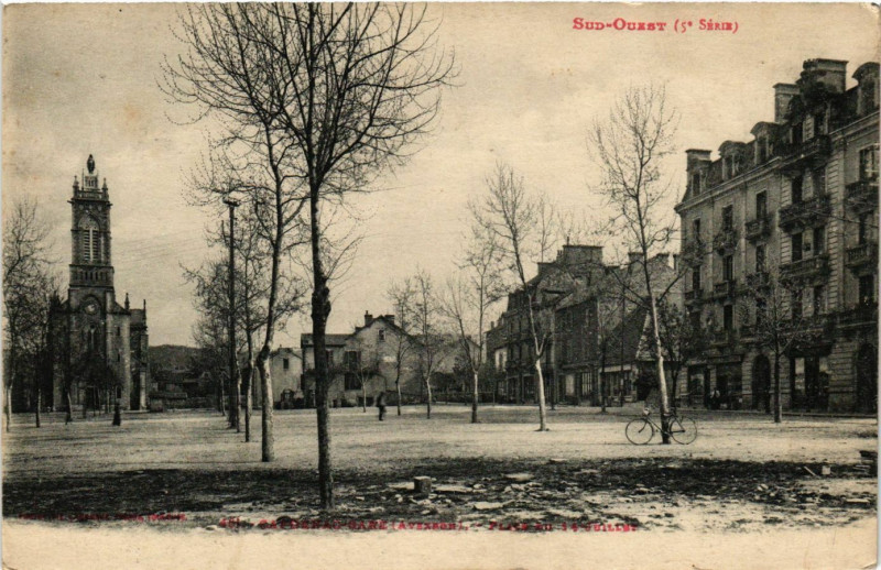 Carte postale ancienne Sun-Ouest - Aveyron-Gare - Place