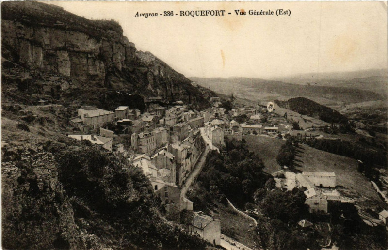 Carte postale ancienne Roquefort - Vue Générale (Est)