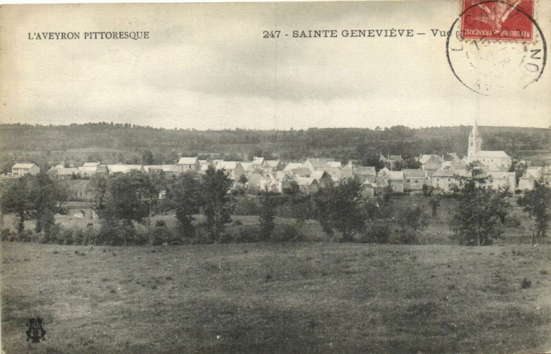 Carte postale ancienne Sainte-Genevieve- Vue générale