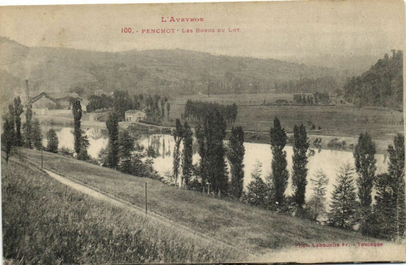 Carte postale ancienne Sainte-Eulalie-de-Cernon - Vue générale à Sainte-Eulalie-de-Cernon