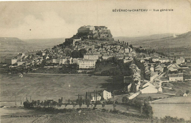 Carte postale ancienne Severac-le-Chateau - Vue générale